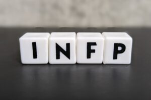 infpの現実的な適職は？infpの特徴・向いている仕事と転職成功法