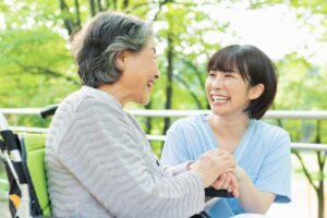 レバウェル介護(旧：きらケア)の派遣の特徴は？無資格・未経験の就職成功法