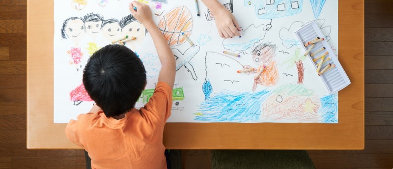 学童保育の仕事内容とは?給料を上げる方法や転職時に役立つ資格を解説