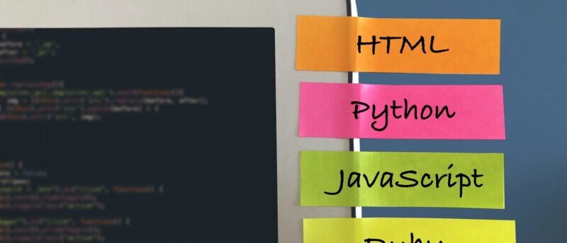 フリーターでもプログラマーになれる?未経験からプログラマーになる方法!