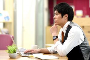 既卒向けのプログラミングスクールはある？既卒がエンジニアを目指す成功法
