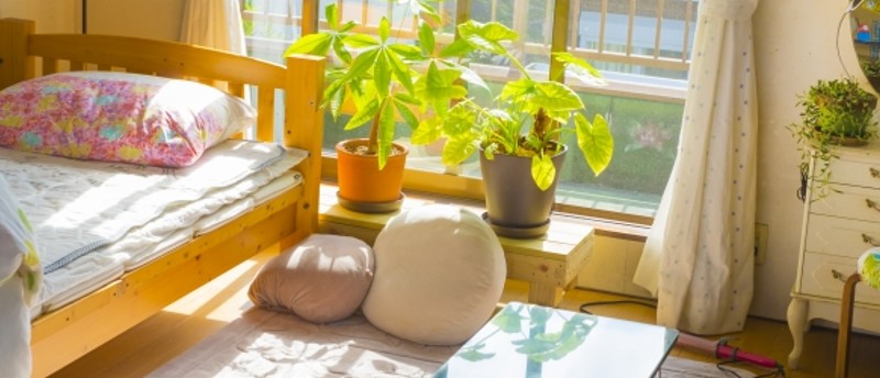 新卒で一人暮らしはきつい?一人暮らし可能な手取りの目安&貯金する方法