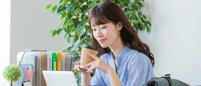 働きながら取るべき資格はどれ?資格の選び方や効率的な勉強法を解説