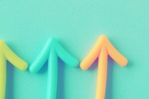 転職で年収100万アップ可能？年収アップした人の特徴や成功法を徹底解説