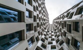 30代で年収300万円は妥当？