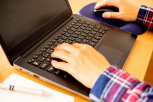 フリーター・ニートに適したプログラミングスクール！就職成功の秘訣とは