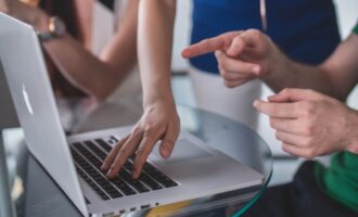 英語できないけど外資系に転職できる？英語ができずに入社するリスクと転職方法