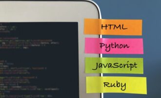 フリーターでもプログラマーになれる？未経験からプログラマーになる方法！