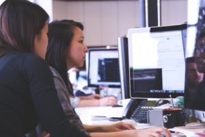 公認会計士と経理の違いは？