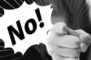 【セクハラの事例】完全アウト！グレーゾーンを超えて違法になるのはどこから？