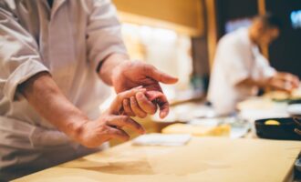 日本料理人・和食料理人になるには？修行・仕事内容やスキルから就職方法まで紹介